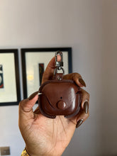 Load image into Gallery viewer, Leather airpod case (Brown)
