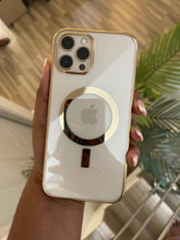 Load image into Gallery viewer, Luxury Gold  Transparent MagSafe phone case
