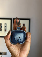 Load image into Gallery viewer, Leather airpod case (Blue)
