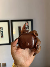 Load image into Gallery viewer, Leather airpod case (Brown)
