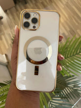 Load image into Gallery viewer, Luxury Gold  Transparent MagSafe phone case
