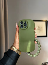 Load image into Gallery viewer, Luxury wave case with Bead bracelet grip
