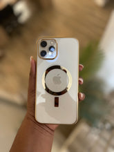 Load image into Gallery viewer, Luxury Gold  Transparent MagSafe phone case
