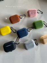 Load image into Gallery viewer, Plain silicone airpod case
