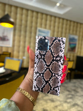 Load image into Gallery viewer, Luxury Brown snake print phonecase case
