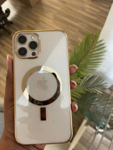 Load image into Gallery viewer, Luxury Gold  Transparent MagSafe phone case
