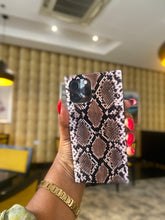 Load image into Gallery viewer, Luxury Brown snake print phonecase case
