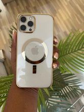 Load image into Gallery viewer, Luxury Gold  Transparent MagSafe phone case
