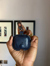 Load image into Gallery viewer, Leather airpod case (Blue)
